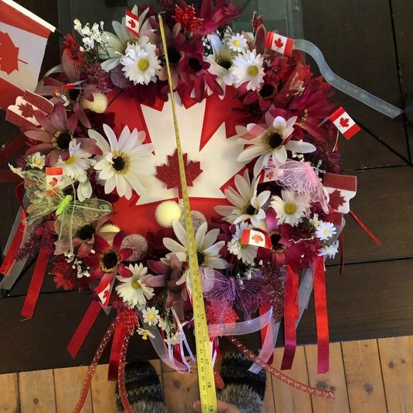 Canada day wreath - Picture 5 of 6